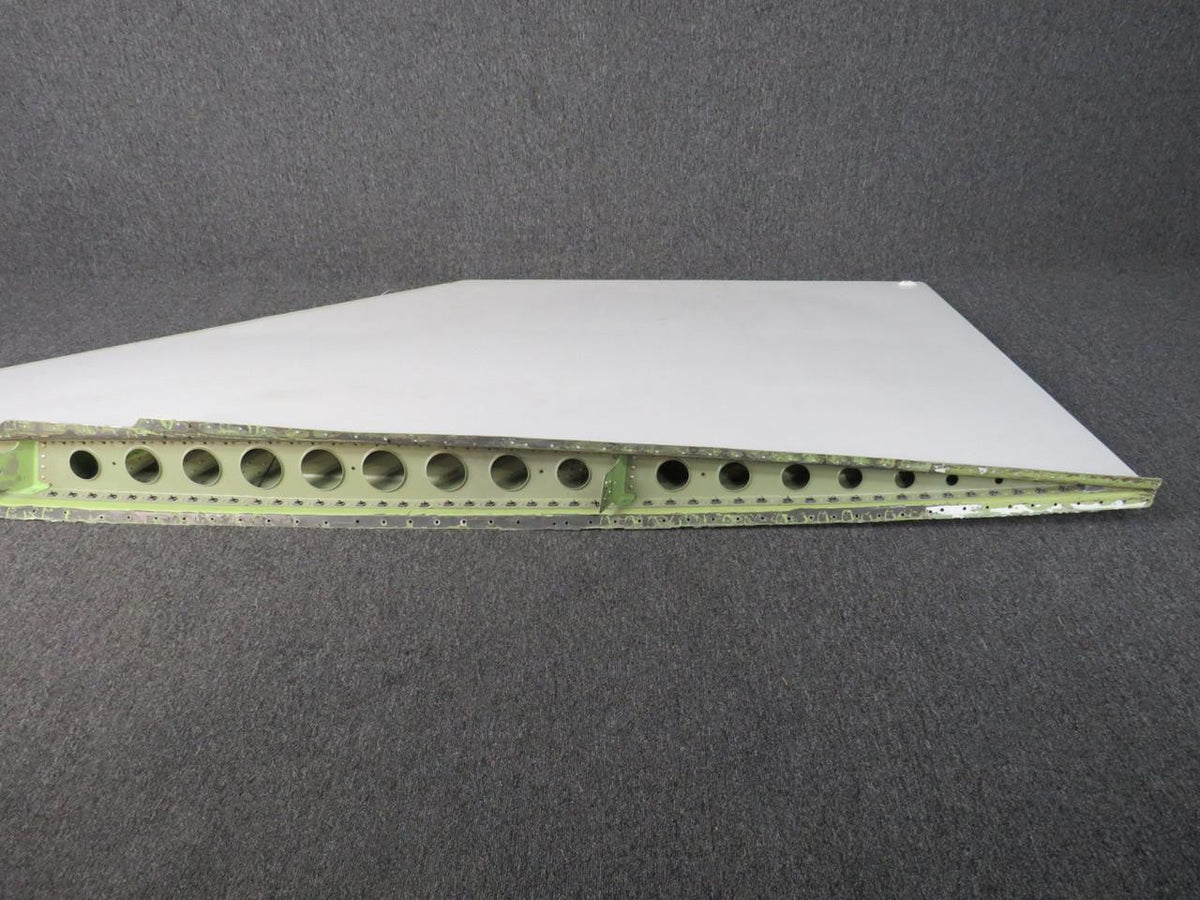 LearJet 6012108-803 Learjet 60 Delta Fin LH (White)