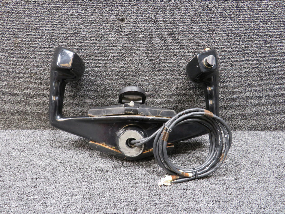 5565511-63 (Fso: 6565147-5) Cessna Citation 560 Pilot Control Yoke Assembly