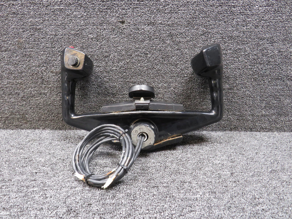 5565511-64 (Fso: 6565147-6) Cessna Citation 560 Co-Pilot Control Yoke Assembly