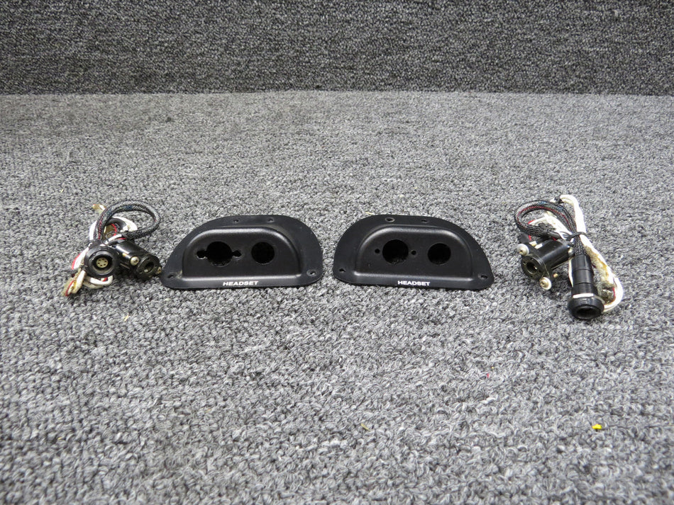 TJT-120, D746-1, C710-4 Robinson R44II Forward Audio Jack Set with Covers