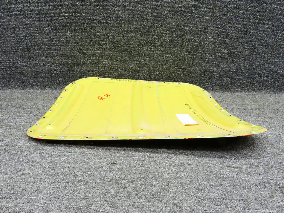 030A-32901-012 Mitsubishi MU2B-30G Middle Fuselage Door Assembly RH
