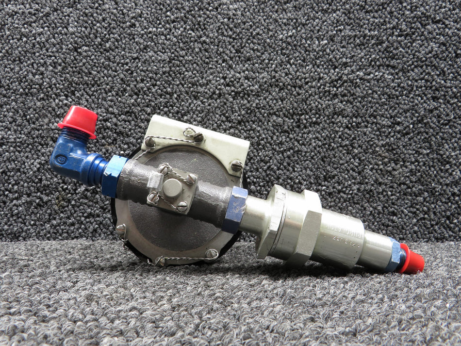 23200 (Alt: 3713015) Sterer Hydraulic Reservoir Pressure Regulator w Filter