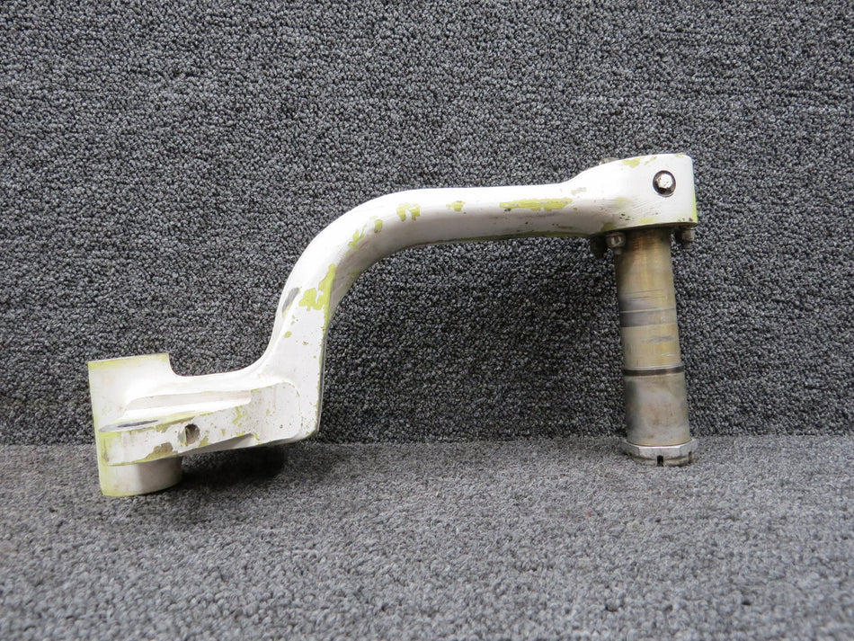 169-810031-604 (Use: 169-810031-652) Beech B24R Main Fork & Axle Assembly RH