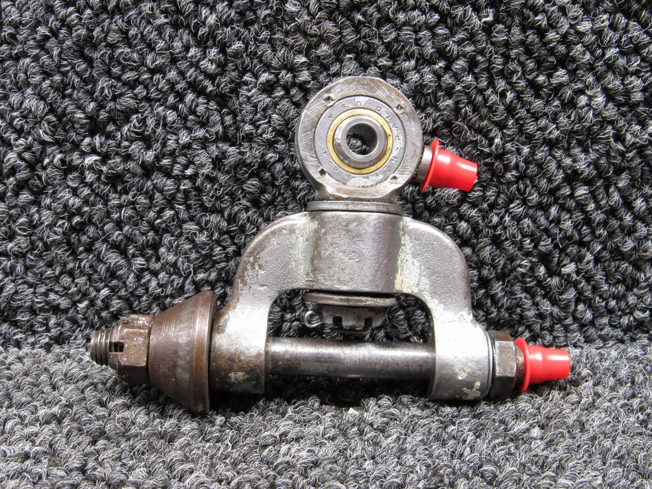 35-825007 Beechcraft 55 Nose Landing Gear Swivel Yoke Assembly