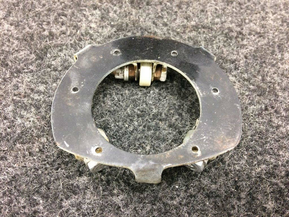 21471-000 Piper PA24-250 Bracket Assembly Control Shaft Roller