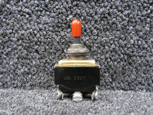 8832K6 (Alt: MS35059-31) Cutler-Hammer Toggle Switch