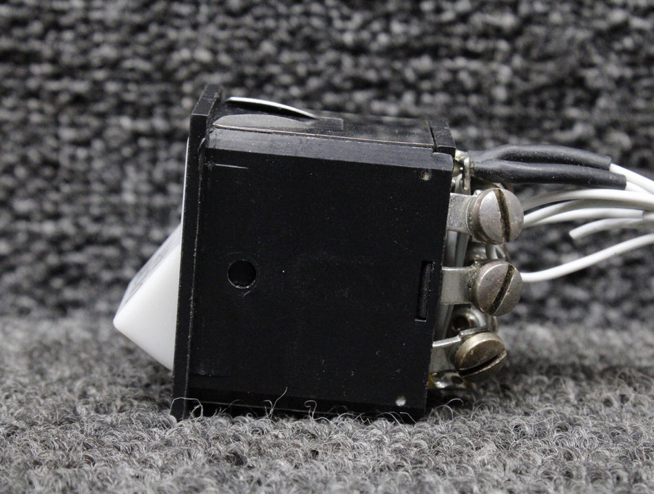 688-296 (Alt: 8941K699) Piper PA46-310P AV Altr 1 and 2 Rocker Switch