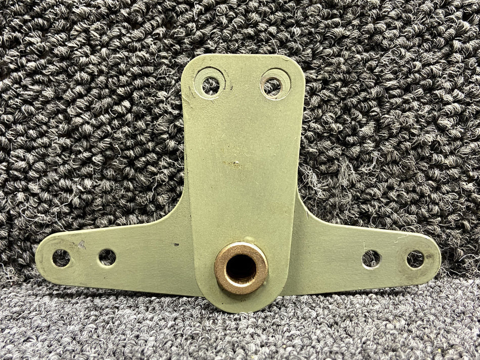 DDA06263-3 (Alt: 0961310-2) Cessna 162 Center Rudder Bellcrank Assembly