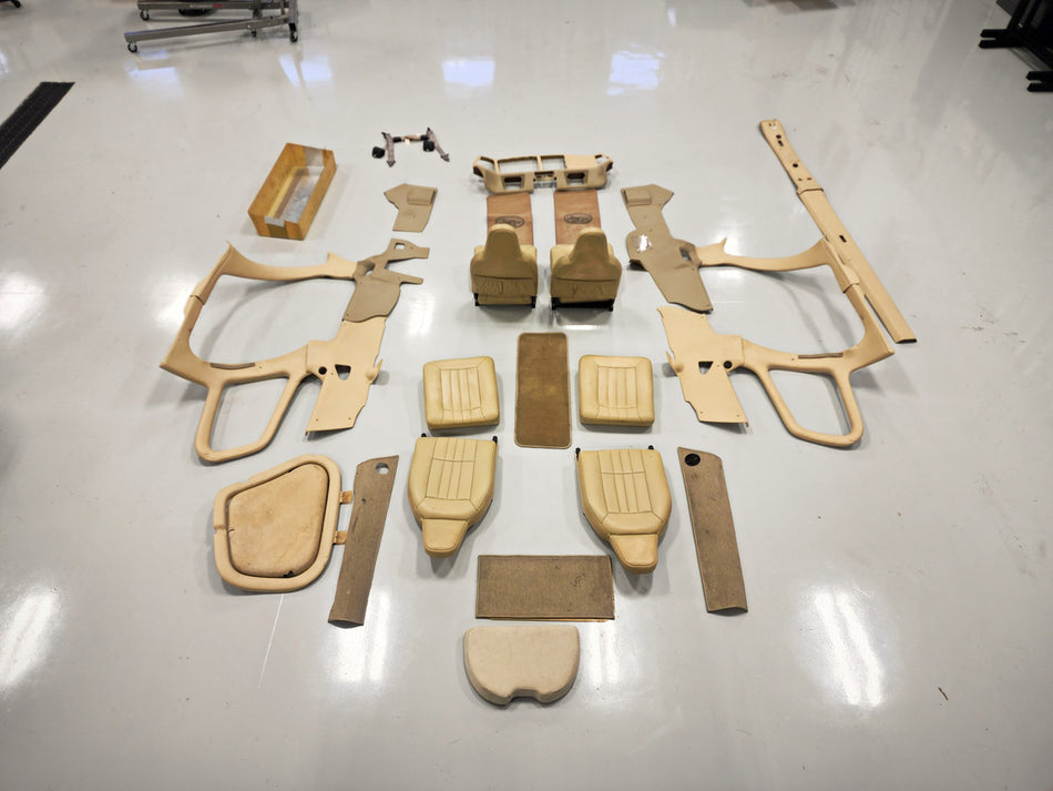 Columbia 350 Interior Set with Seats, Panels and Accessories