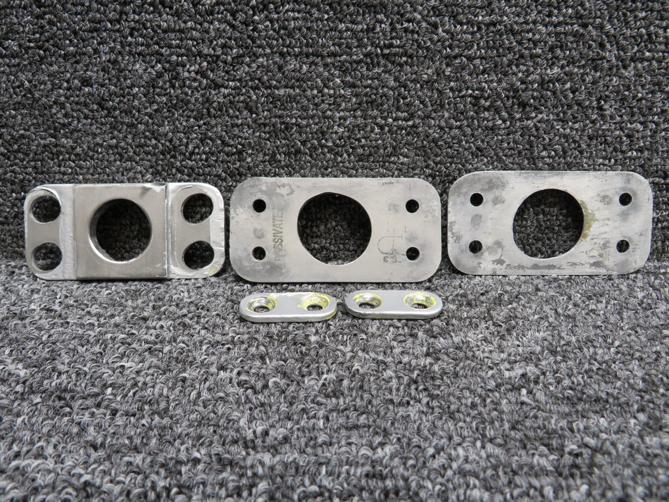 6211346-9, 6211346-10 Cessna Citation 560 Latch Plate and Socket Assy