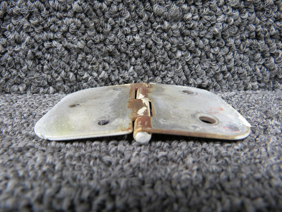0411579 Cessna 150D Lower Cabin Door Hinge LH or RH