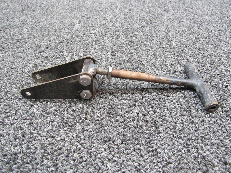 67357-000, 67358-040, 67359-000 Piper PA28R Link Nose Gear Door