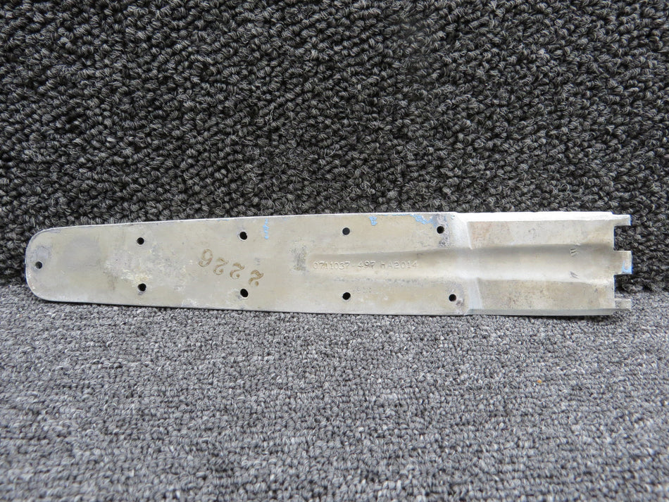 0711037-17 (Cast: 0711037-497) Cessna 182H LH Cabin Door Upper Hinge