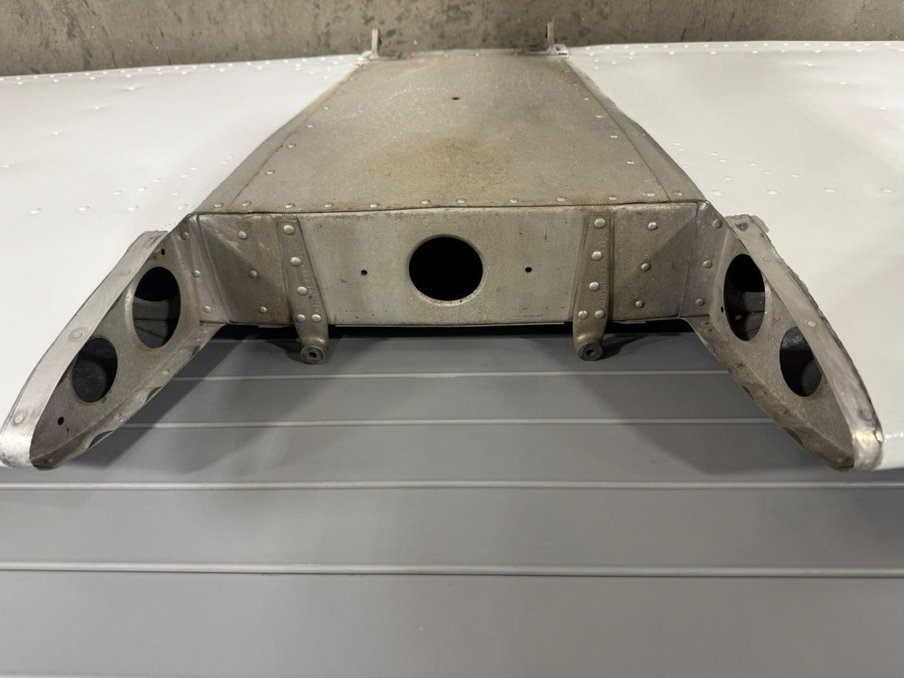 1232600-7 Cessna 182H Horizontal Stabilizer Assembly – BAS Part Sales