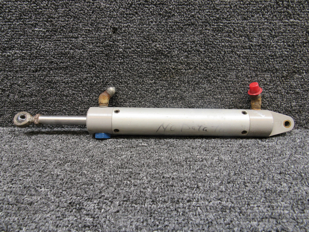 Rockwell NLG Actuator (Rusted Valves) – BAS Part Sales