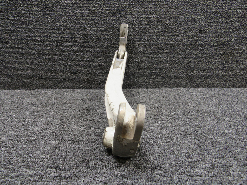 0841225-10 Cessna 320D Main Landing Gear Bellcrank Assembly and Link RH