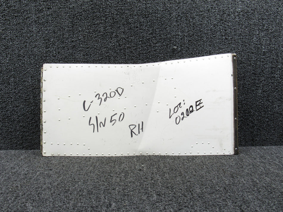 0826000-2 Cessna 320D RH MLG OBD Door