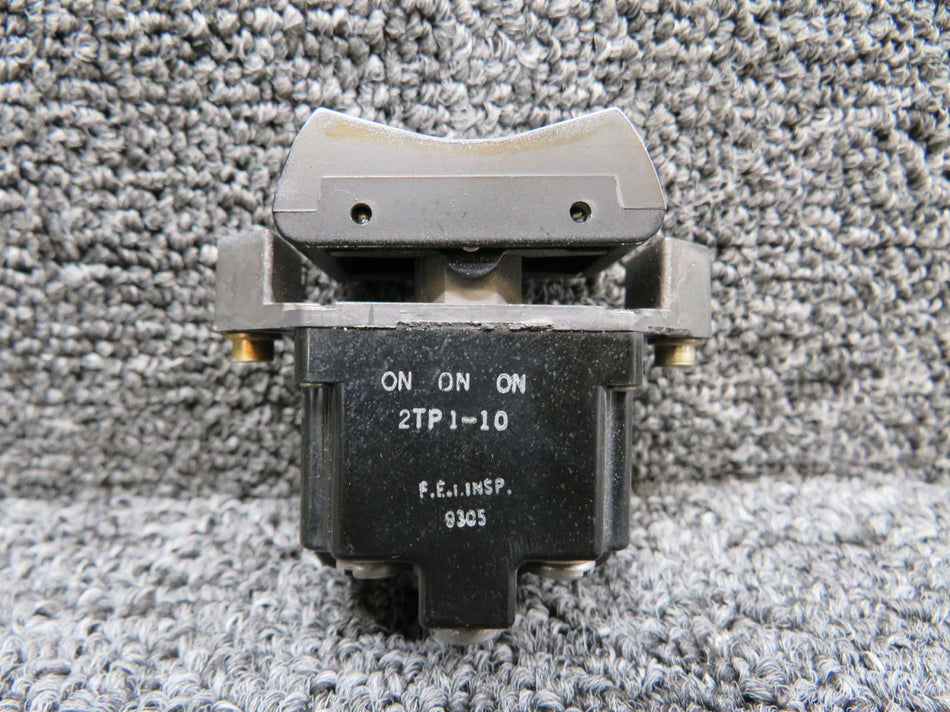2TP1-10 Und Lab Rocker Switch