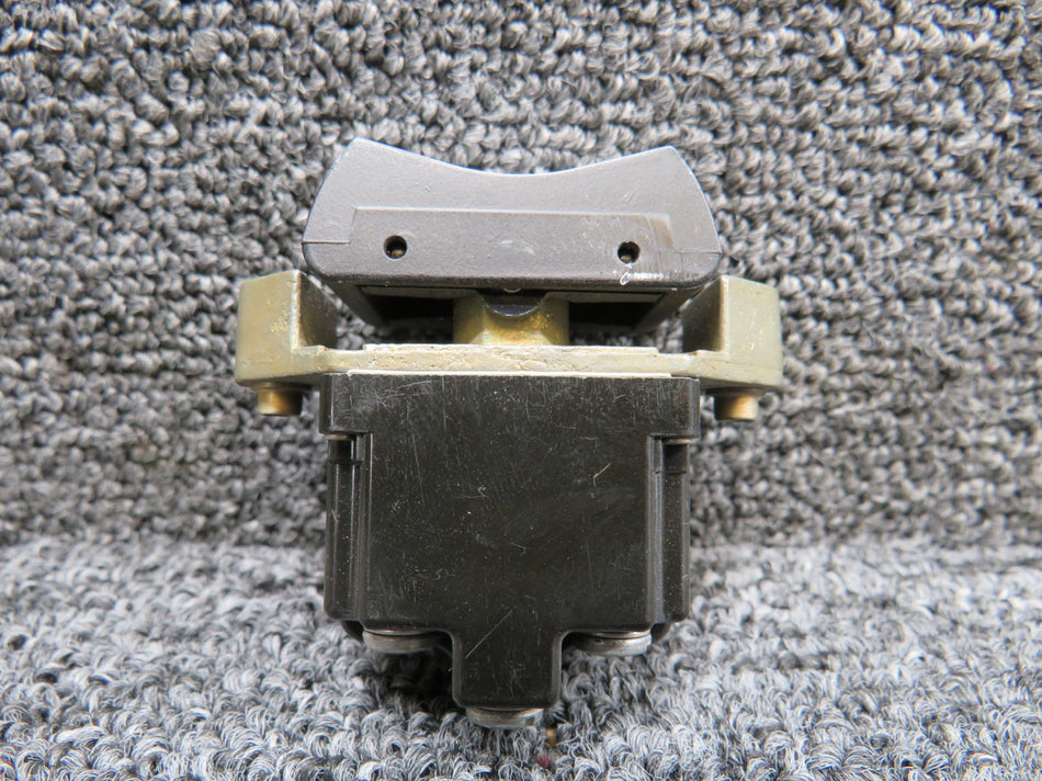 2TP1-10M Hawker 125-800A Rocker Switch