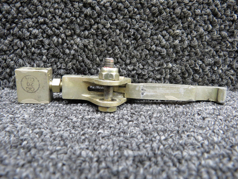 1211675-12 Cessna 206H Aft Lower Cargo Door Latch Hook