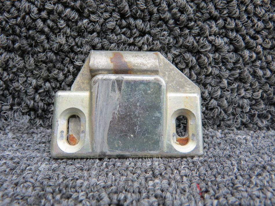 1211891-1 Cessna 206H Cargo Door Latch Plate Assembly