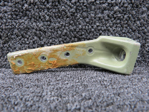 0513372-2 Cessna 172S Tunnel Fitting RH