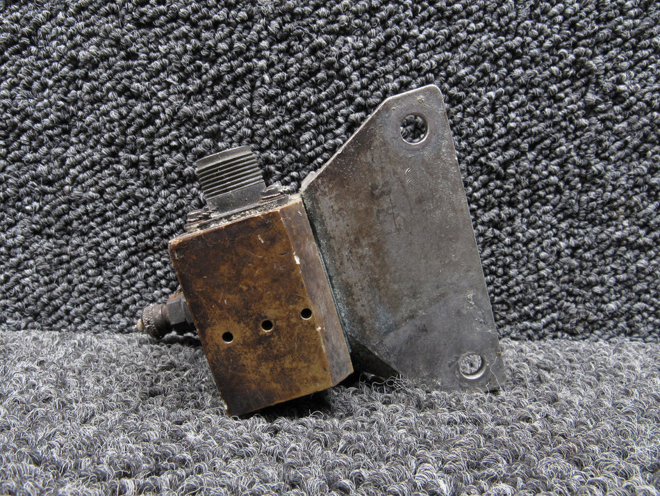 4E1387-5 BF Goodrich Prop De-Ice Unit with Bracket