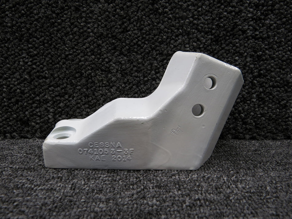 0741053-1 (Cast: 0741053-3F) Cessna 182Q Main Gear Axle Fitting LH
