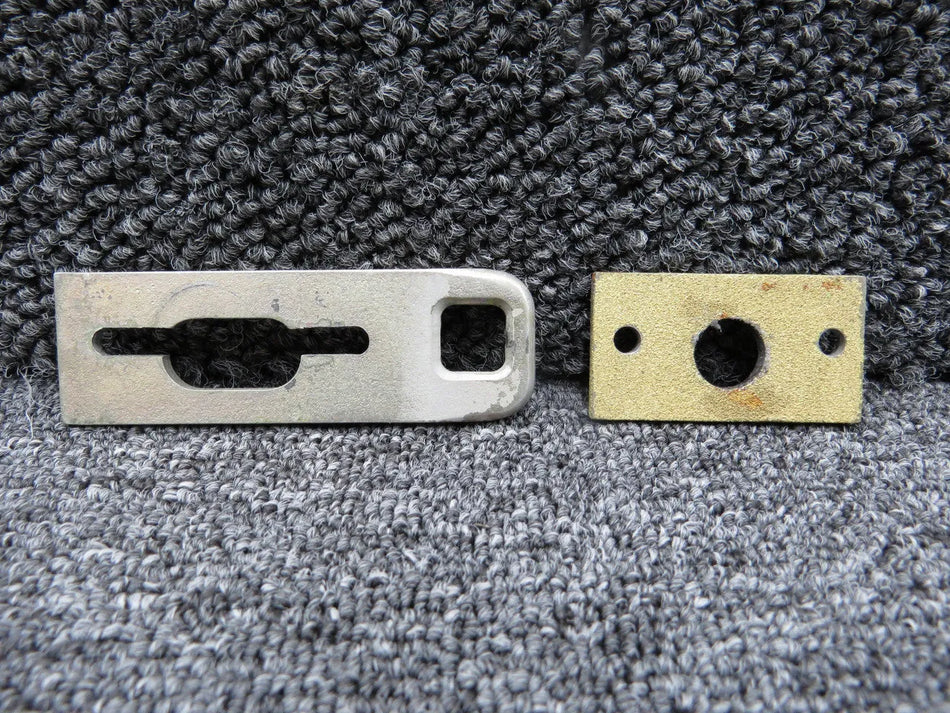 101286-008, 101286-006 Piper PA46-350P Cabin Door Forward Latch Plate