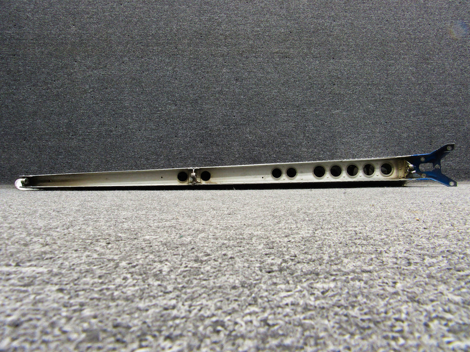 0531006-110 Cessna 172RG Vertical Stabilizer