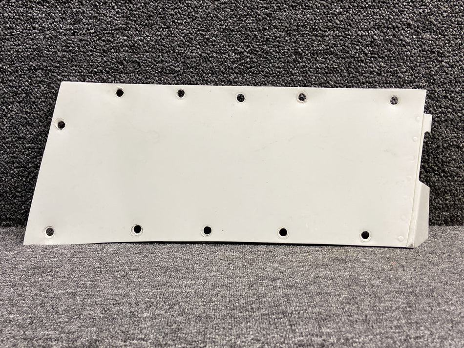 200080-028 (Alt: 200080-020) Piper PA60-602P Lower Center Wing Root Fairing RH