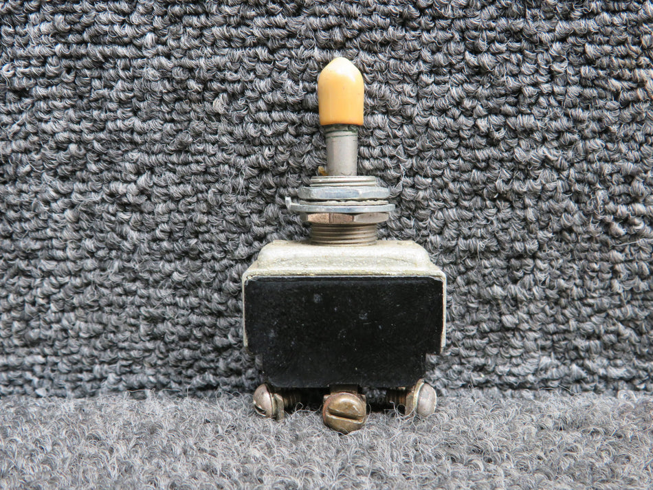 AN3027-7 (Alt: 8834K4) Cutler-Hammer Flap Toggle Switch Assembly