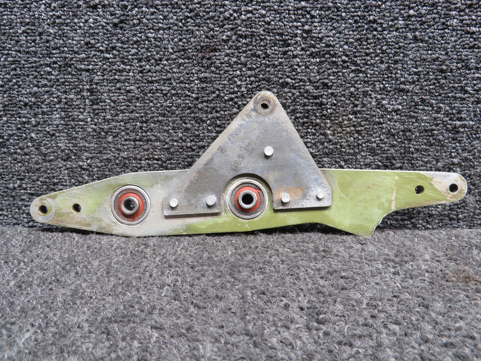 0814007-1 (Use: 0814007-3) Cessna 310Q Elevator Bellcrank Assembly Aft