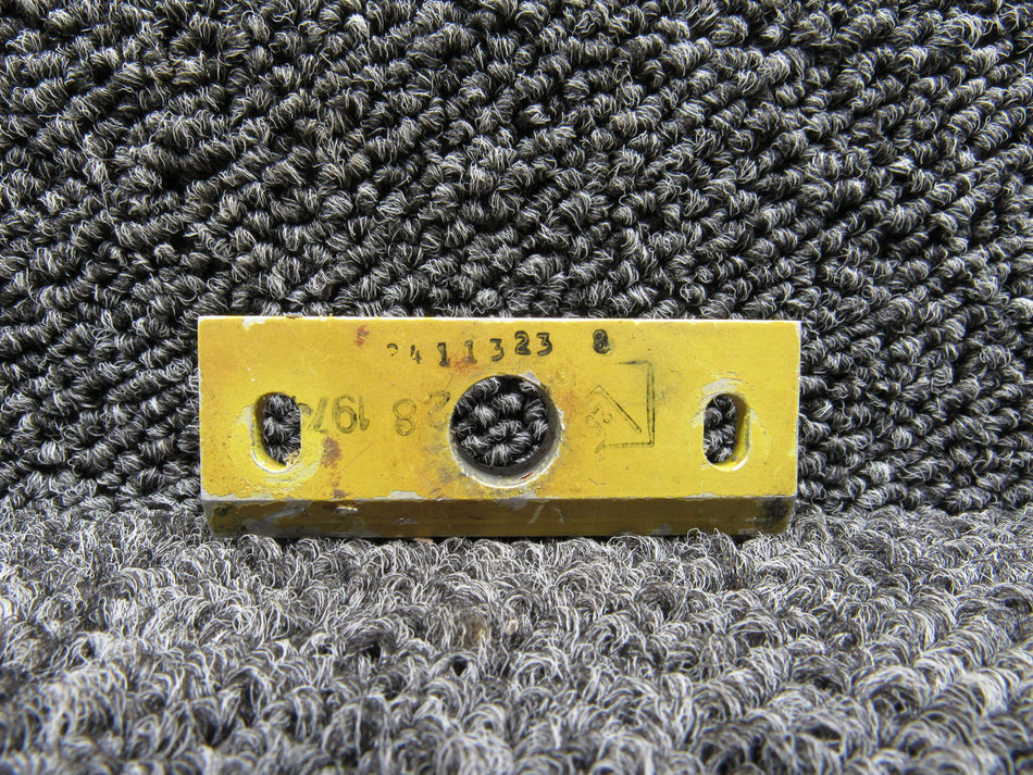 2411323-8 Learjet Guide Latch Pin Unit