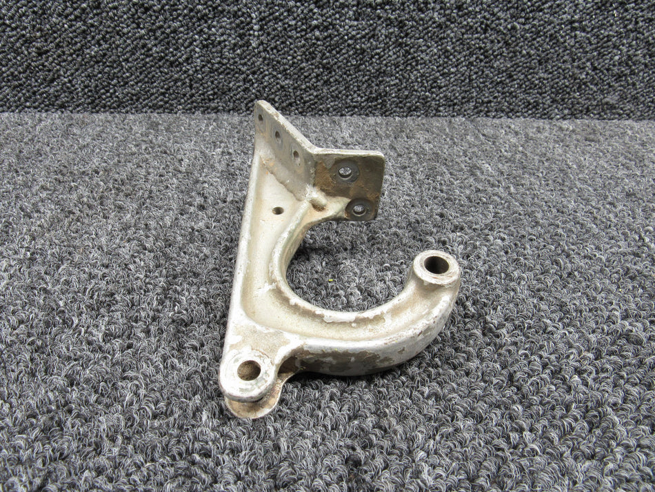 45-815005-2 (Alt: 35-815266-2) Beech MLG RH Inbd Door Hinge