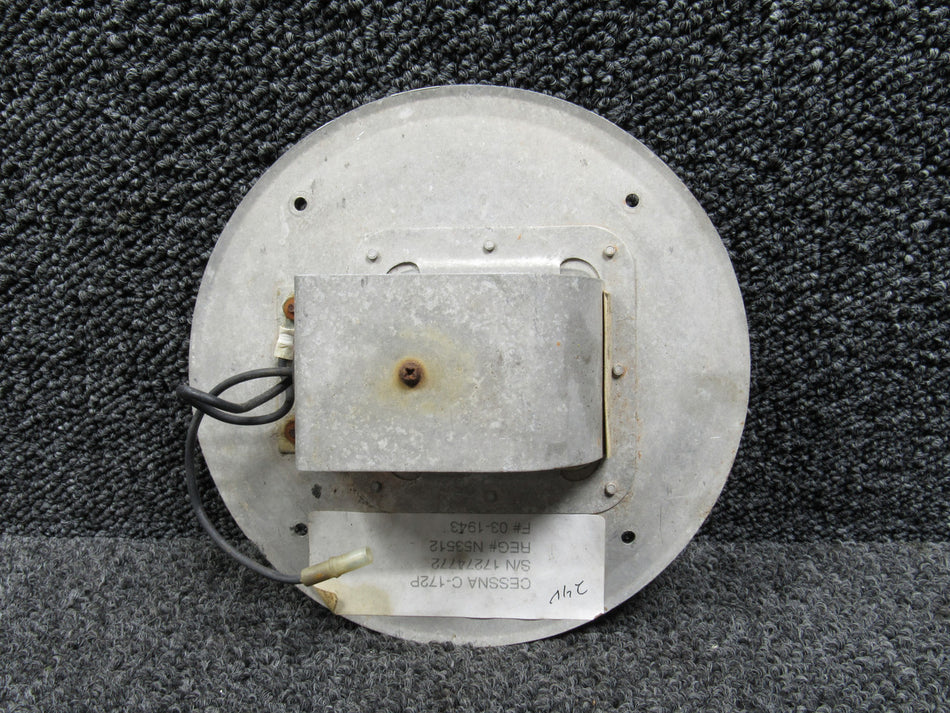 0521101-2, 0700616-1 Cessna 172P Courtesy Light Assembly with Shield (Volts: 24)