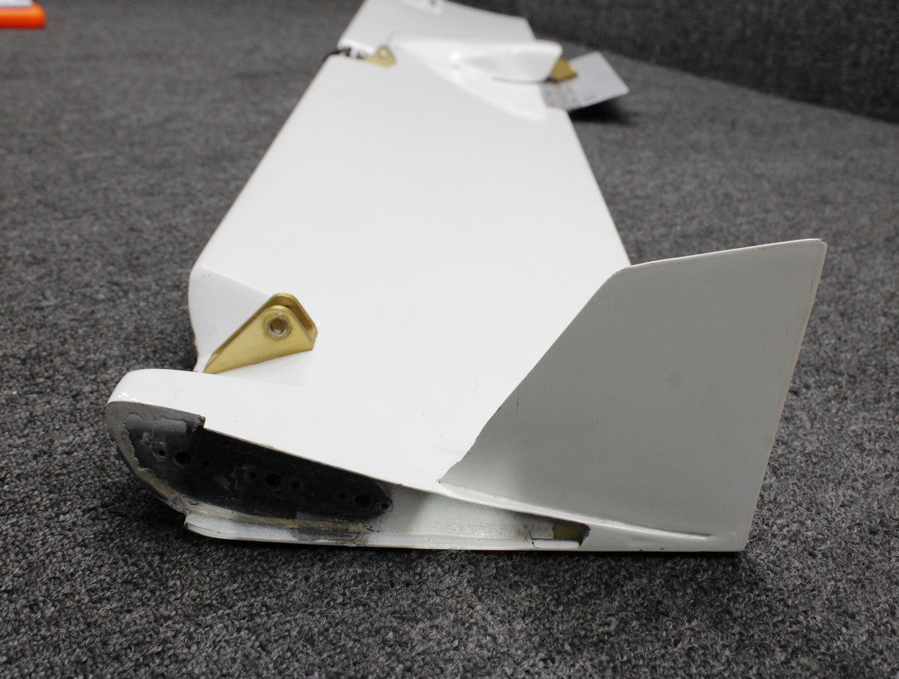 LA57270000-2 (Use: 2824350-2) Columbia LC42-550FG Aileron Assy RH
