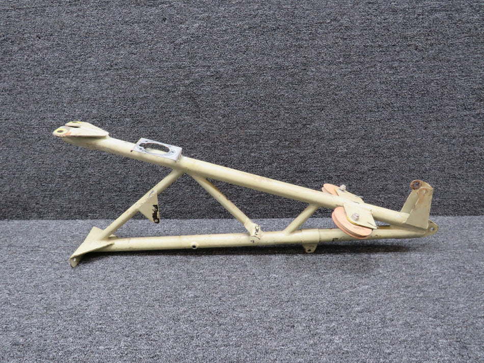 22697-007 Piper PA-30-160 Main Spar Center Support Angle Attachment