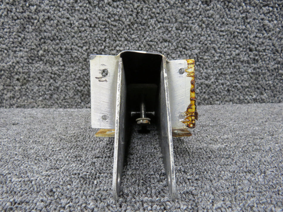 Piper PA-23-160 Front Seat Support RH Inboard with Block