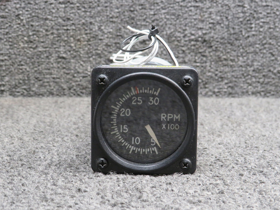 0521-030 (Alt: 880039-519) B&D Instruments Lighted Tachometer (Volts: 28)