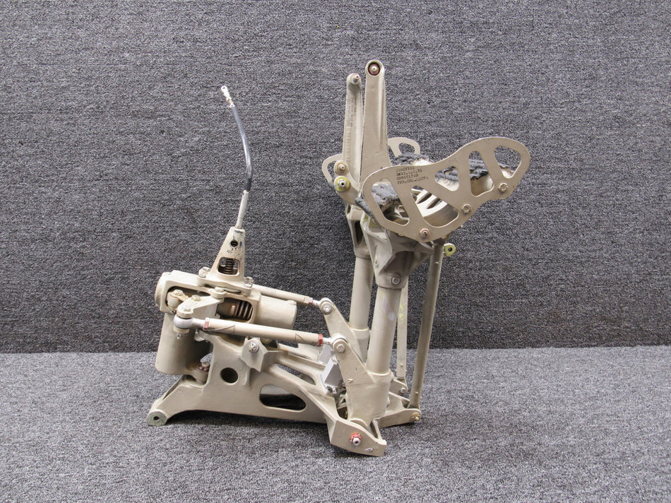 25-8CF549-70A Hawker BAE 125-800A Rudder Pedal Assembly RH