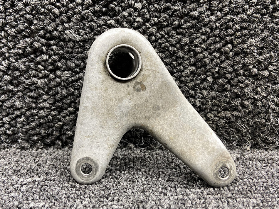 35-944025 (Use: 002-410053-3) Beechcraft K35 Cowl Flap Control Arm RH