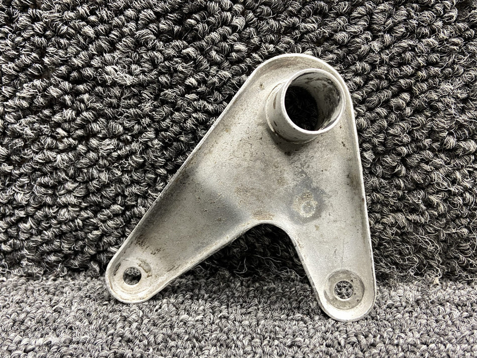 35-944025 (Use: 002-410053-3) Beechcraft K35 Cowl Flap Control Arm RH