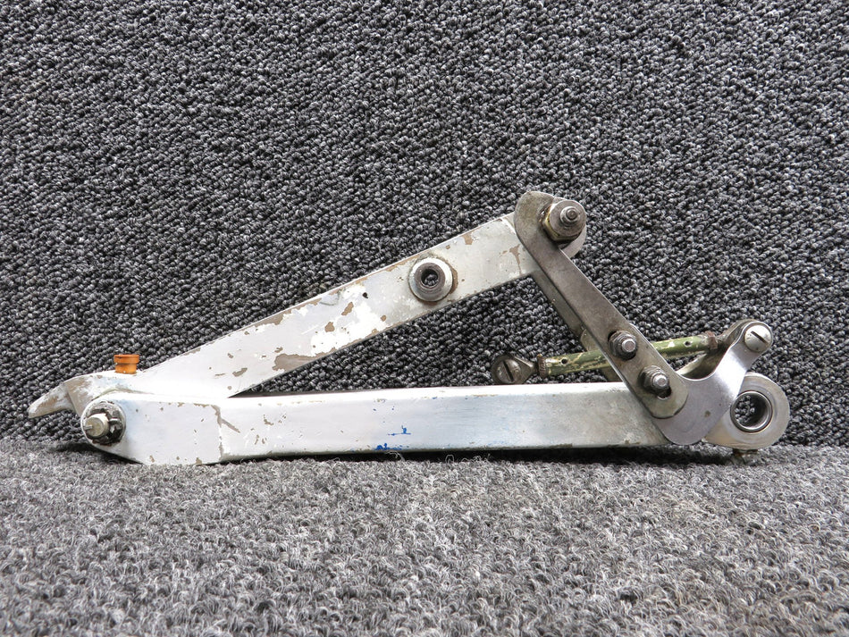 5041000-47 (Alt: 5141001-33) Cessna Main Gear LH Side Brace