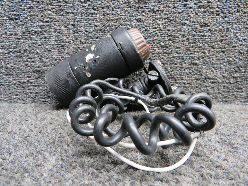 D-6810A Grimes Cockpit Utility Light Assembly w Mount (Volts: 14)