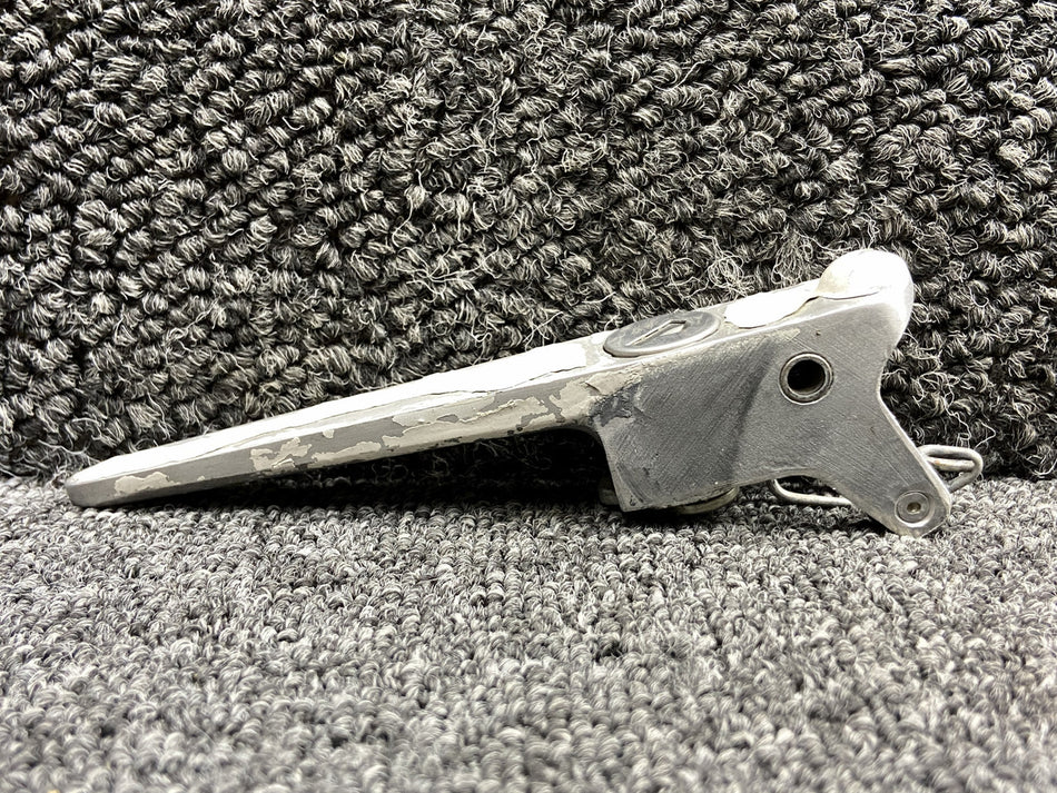 35-400013-1 (Use: 35-400013-5) Beechcraft A36 Cabin Door Latch Handle w Lock