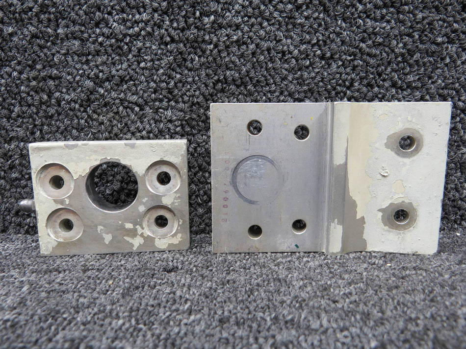 210067-009, 210067-008 Mooney M20K Main Gear Attach Bracket with Fitting RH