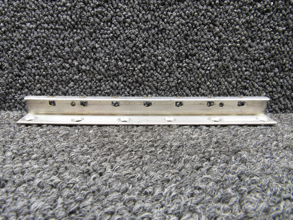 1210520-4 Cessna 210L Inboard Seat Rail RH
