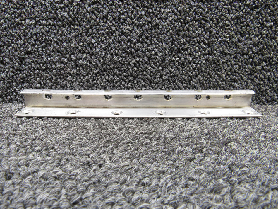 1210520-4 Cessna 210L Inboard Seat Rail RH
