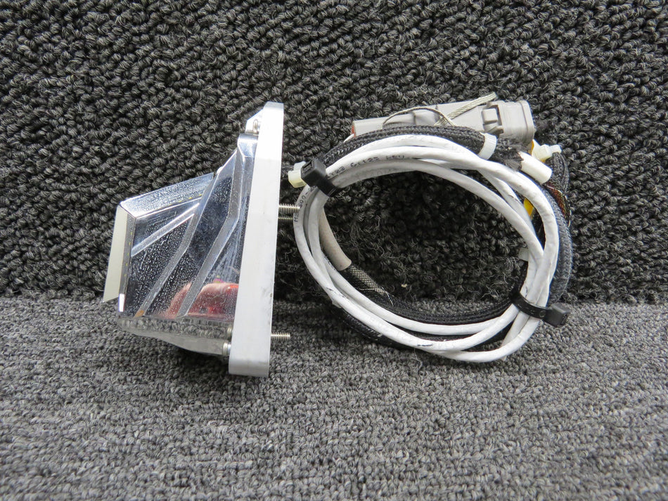 01-0790701-C2 Whelen OR650CRE Wing Position Light Assembly LH (Red, Volts: 28)